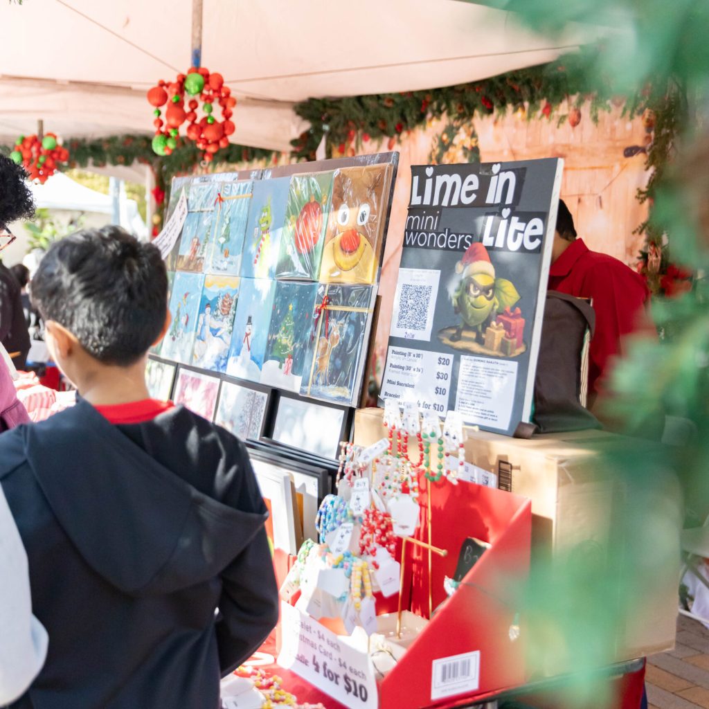 Kids practicing pitching at the Christmas workshop by KidFoundry